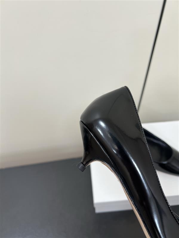 2025112717393982 310